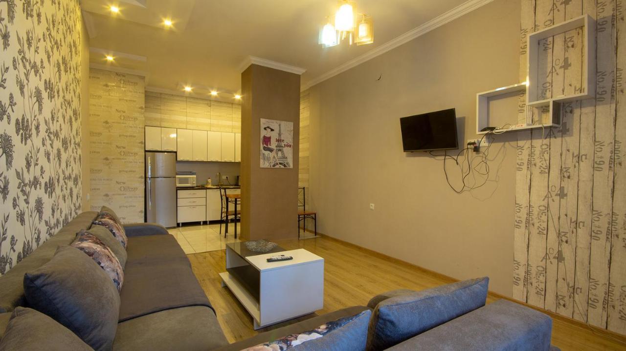 Home Apartments ティビリシ エクステリア 写真