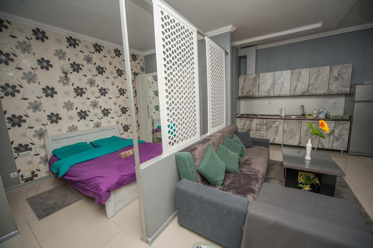 Home Apartments ティビリシ エクステリア 写真