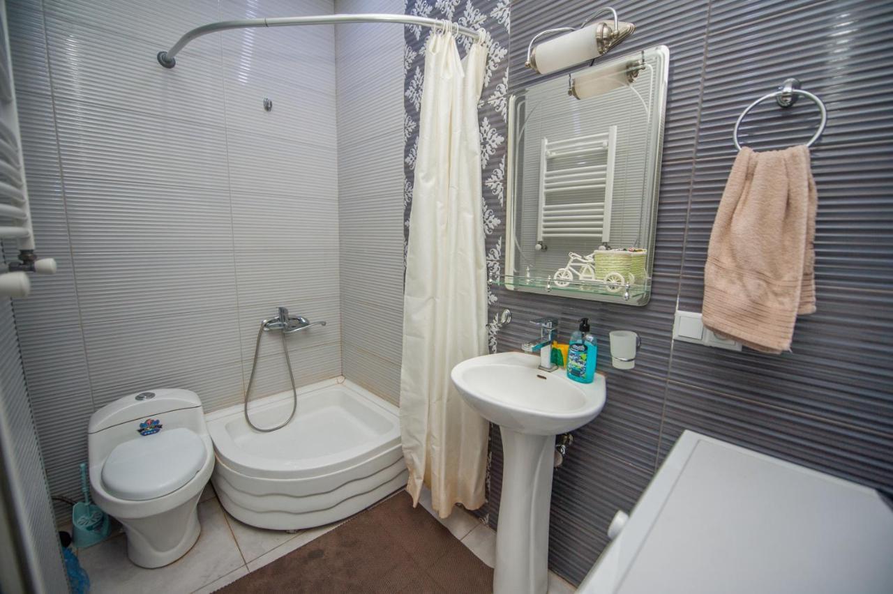 Home Apartments ティビリシ エクステリア 写真