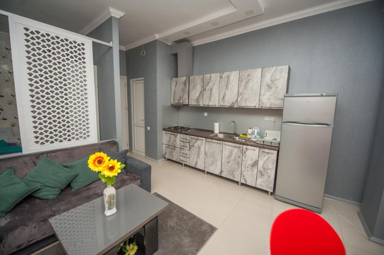 Home Apartments ティビリシ エクステリア 写真